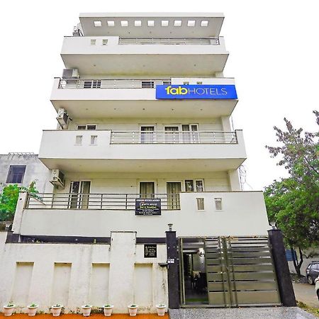Fabhotel White House Bnb - Nr Yashobhoomi Convention Centre Delhi  Esterno foto